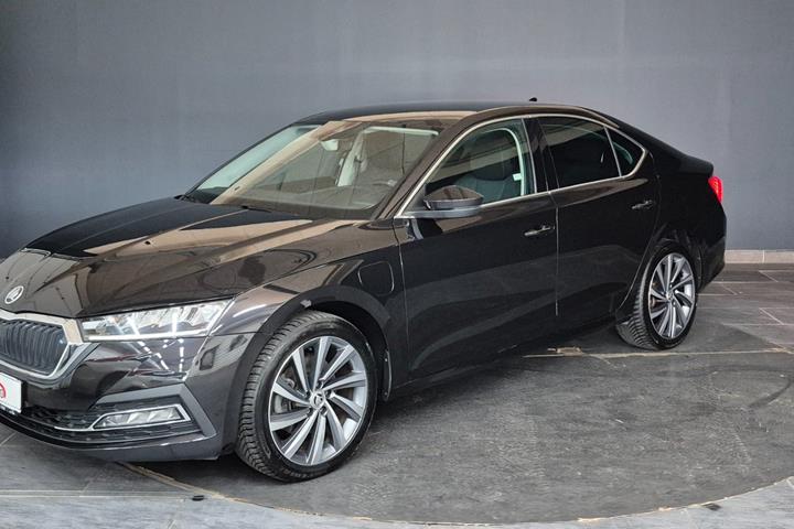 Sort Skoda Octavia fra 2022