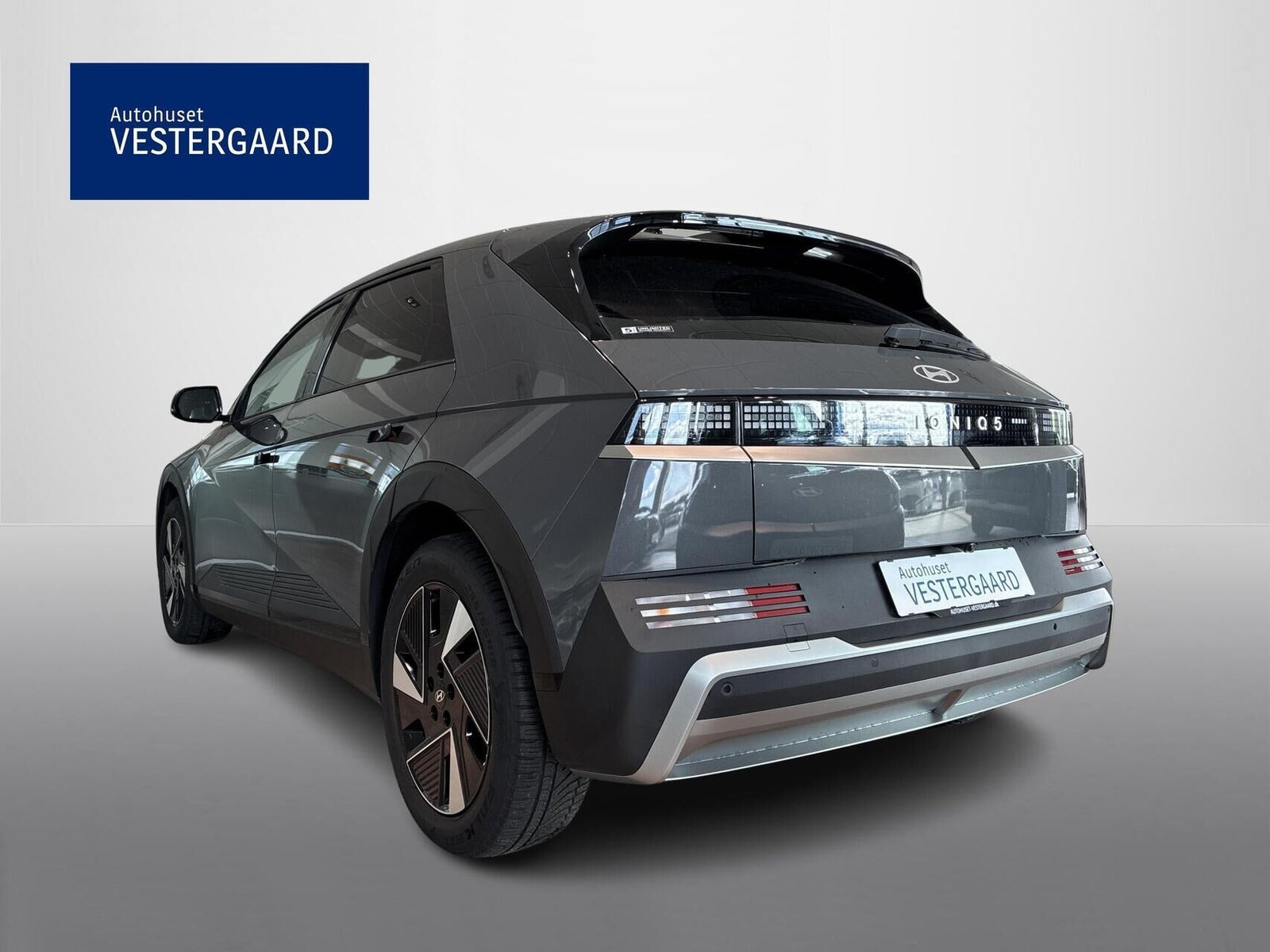 Grå Hyundai Ioniq 5 fra 2025