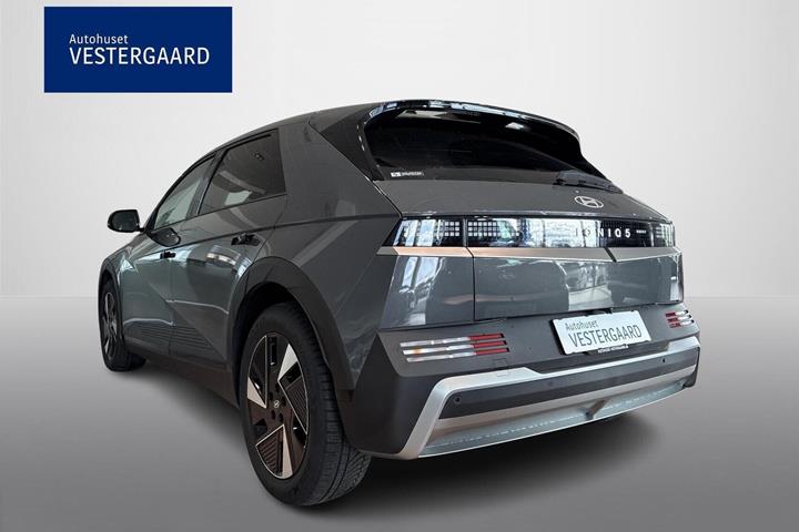 Grå Hyundai Ioniq 5 fra 2025