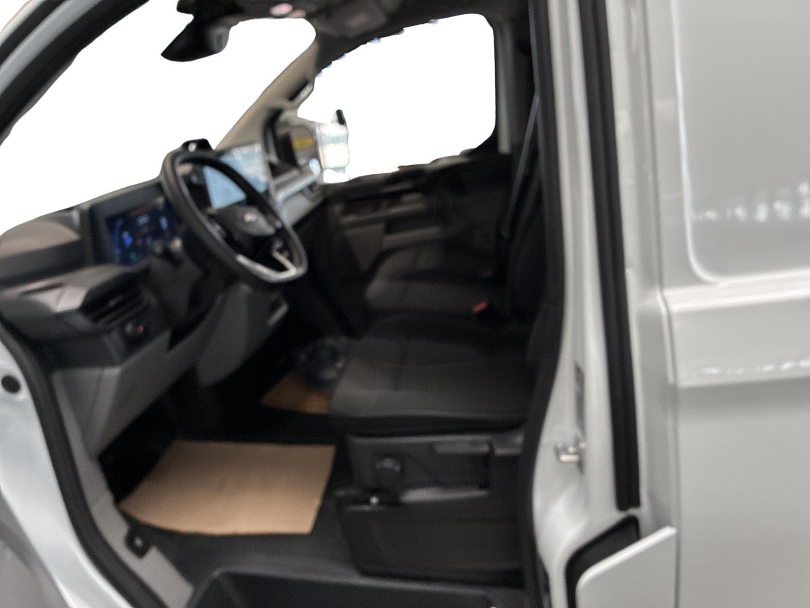 Hvid Ford E-Transit Custom 340 L2 fra 2025