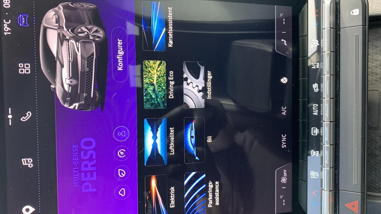 Grå Renault Megane E-Tech fra 2023