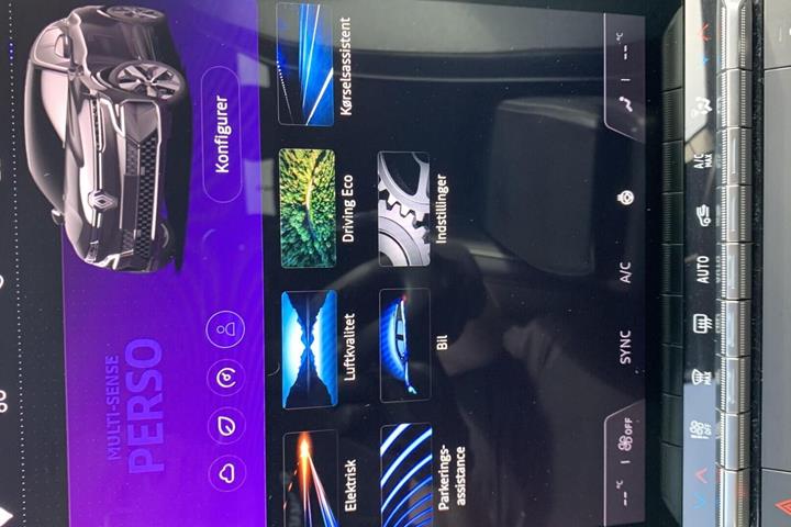 Grå Renault Megane E-Tech fra 2023