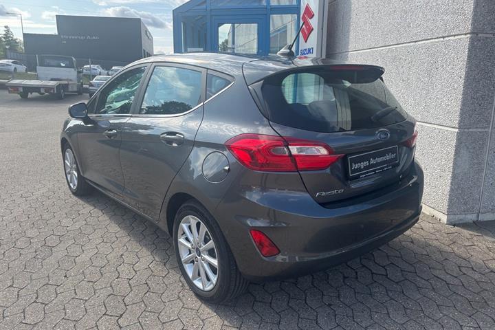 Grå Ford Fiesta fra 2020