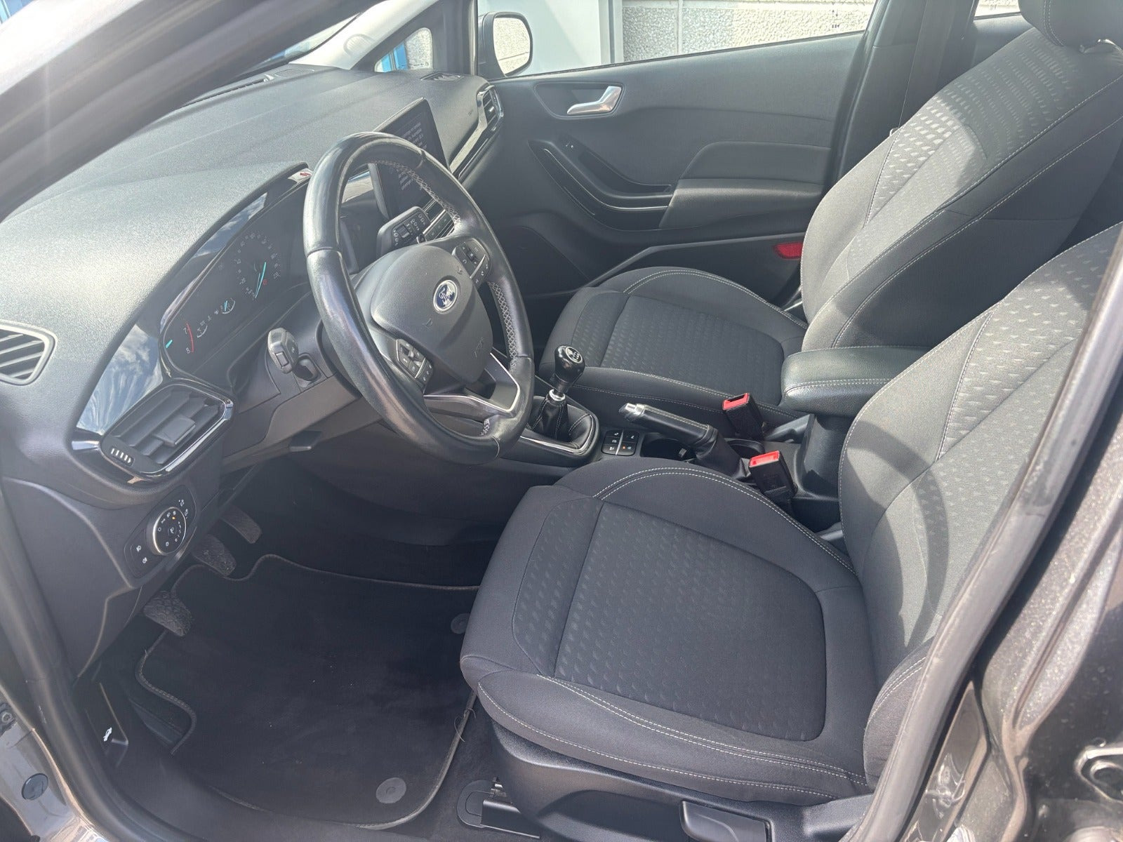 Grå Ford Fiesta fra 2020