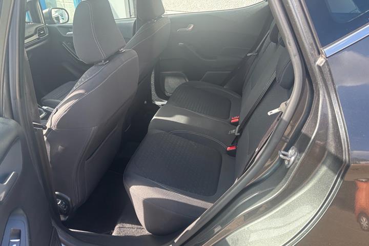 Grå Ford Fiesta fra 2020