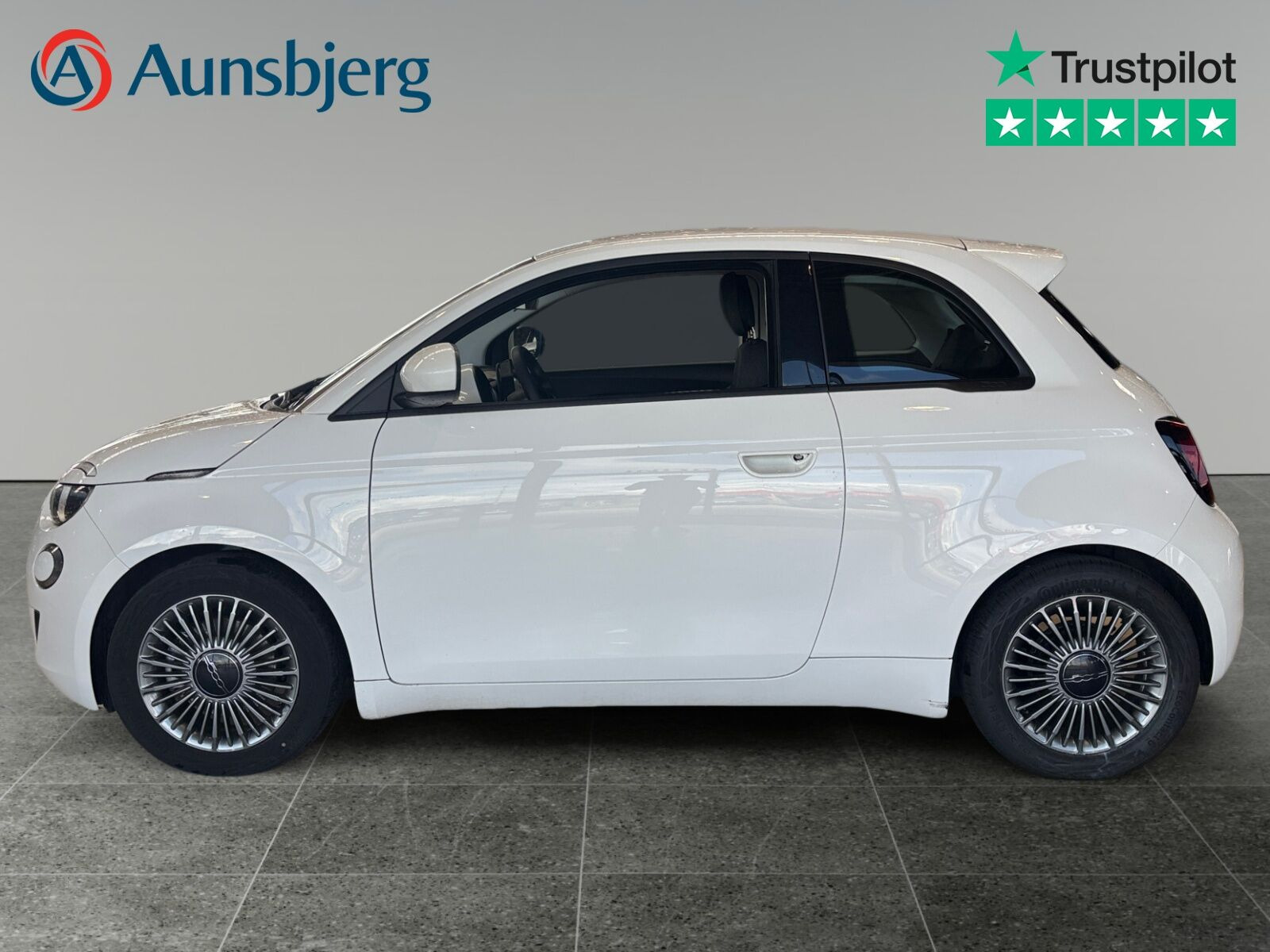 Hvid Fiat 500e fra 2022