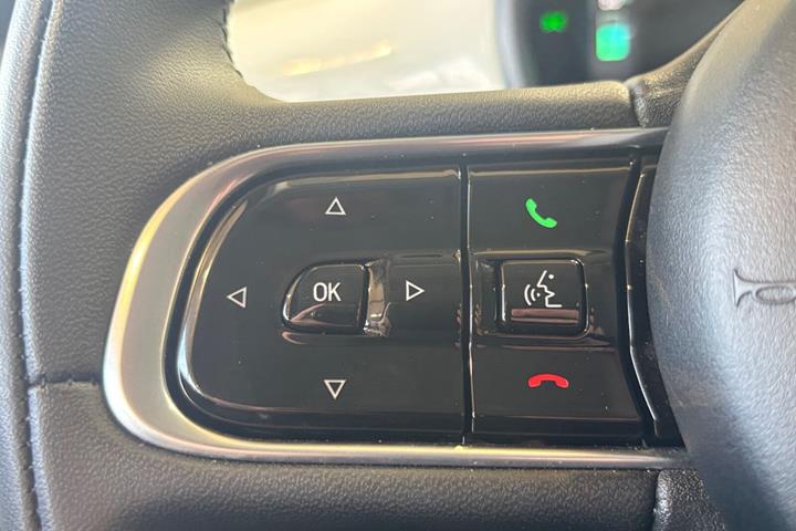 Hvid Fiat 500e fra 2022
