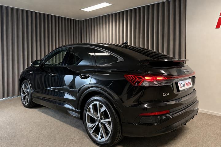 Sort Audi Q4 e-tron fra 2022