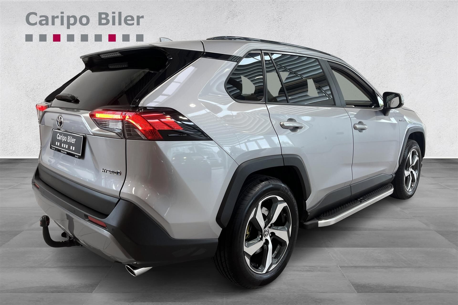 Grå Toyota RAV4 fra 2020