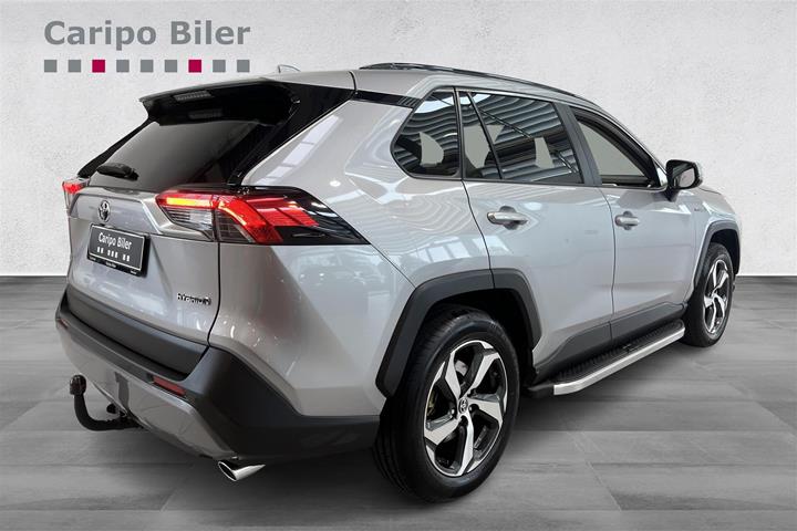Grå Toyota RAV4 fra 2020