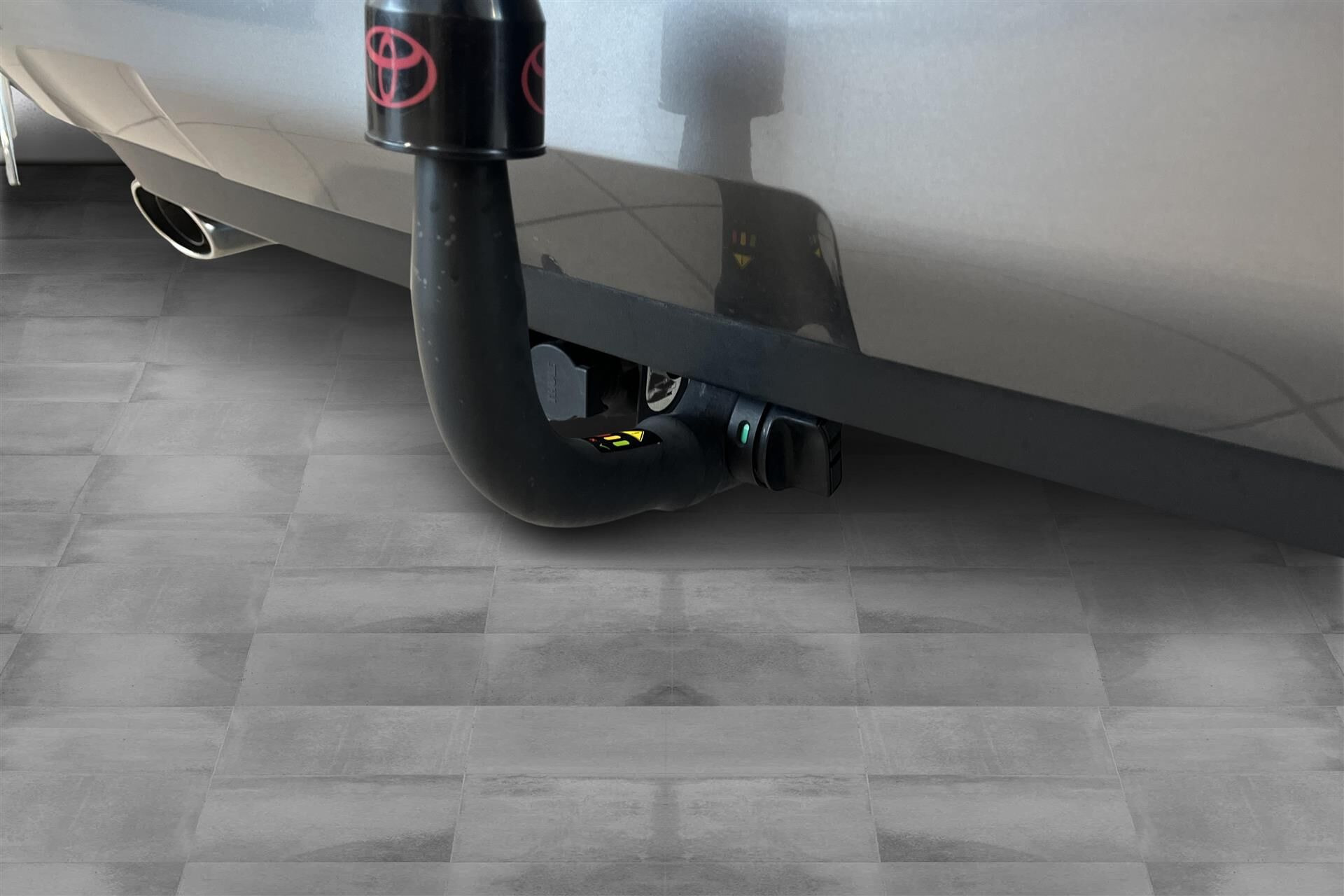 Grå Toyota RAV4 fra 2020