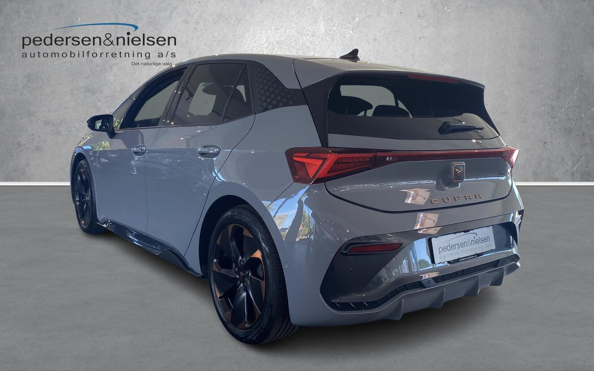 Grå Cupra Born fra 2024