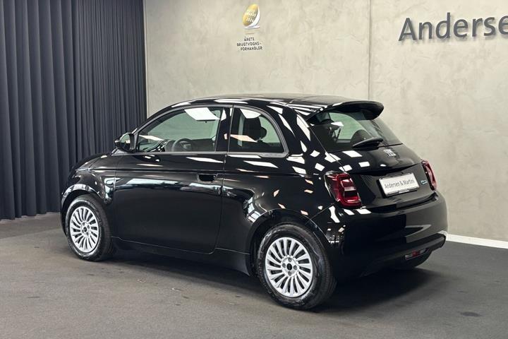 Sort Fiat 500e fra 2023