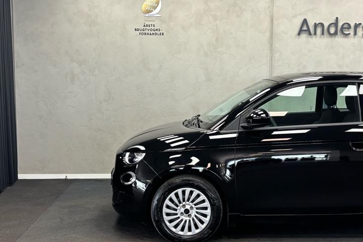 Sort Fiat 500e fra 2023