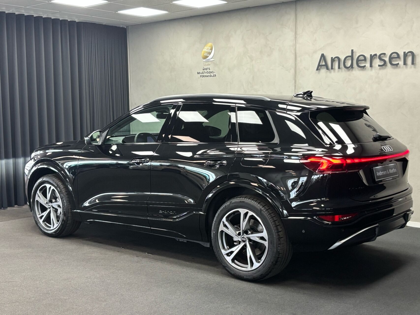 Sort Audi Q6 fra 2026