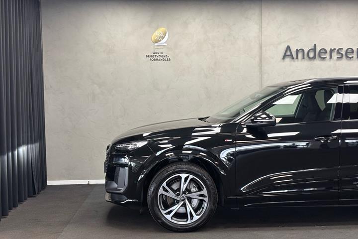 Sort Audi Q6 fra 2026