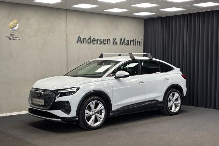 Hvid Audi Q4 fra 2022