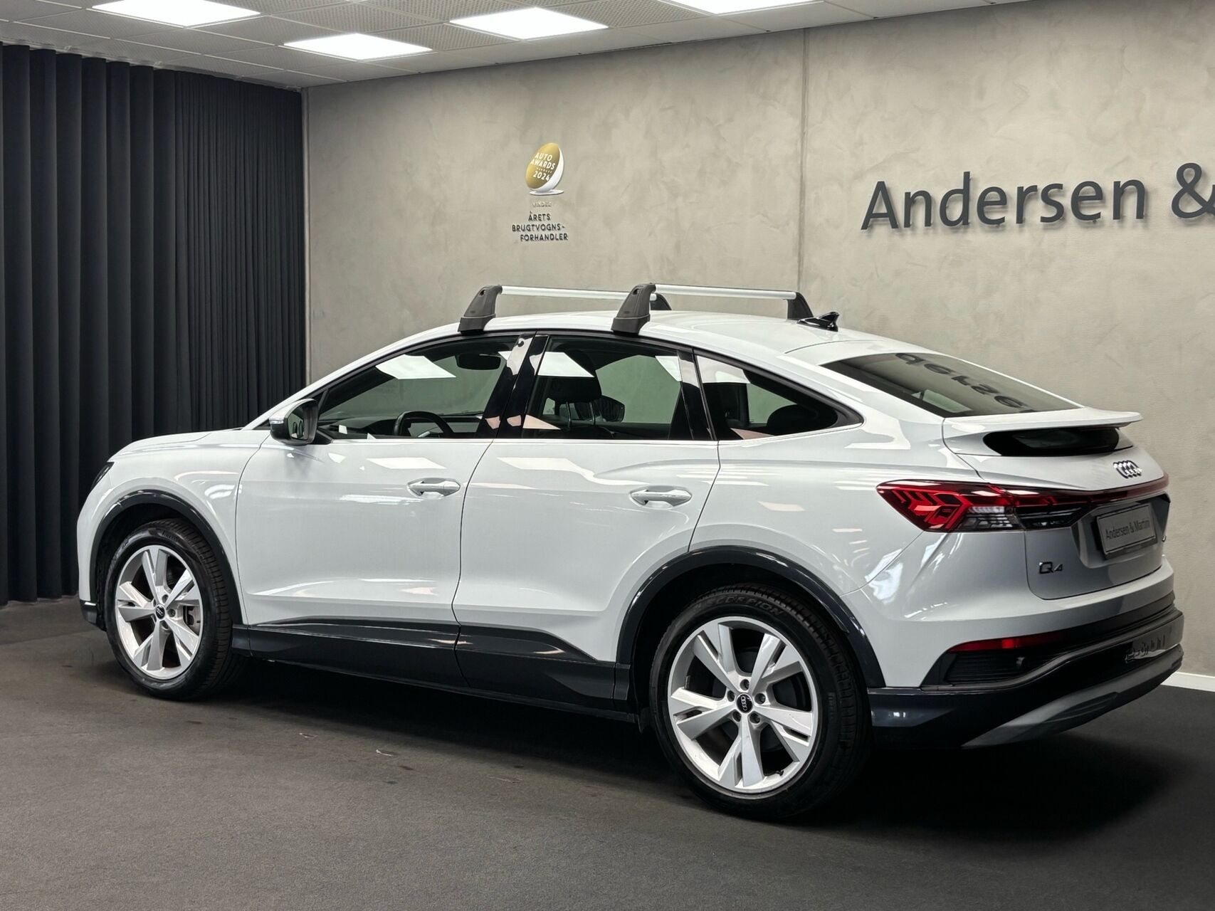 Hvid Audi Q4 fra 2022