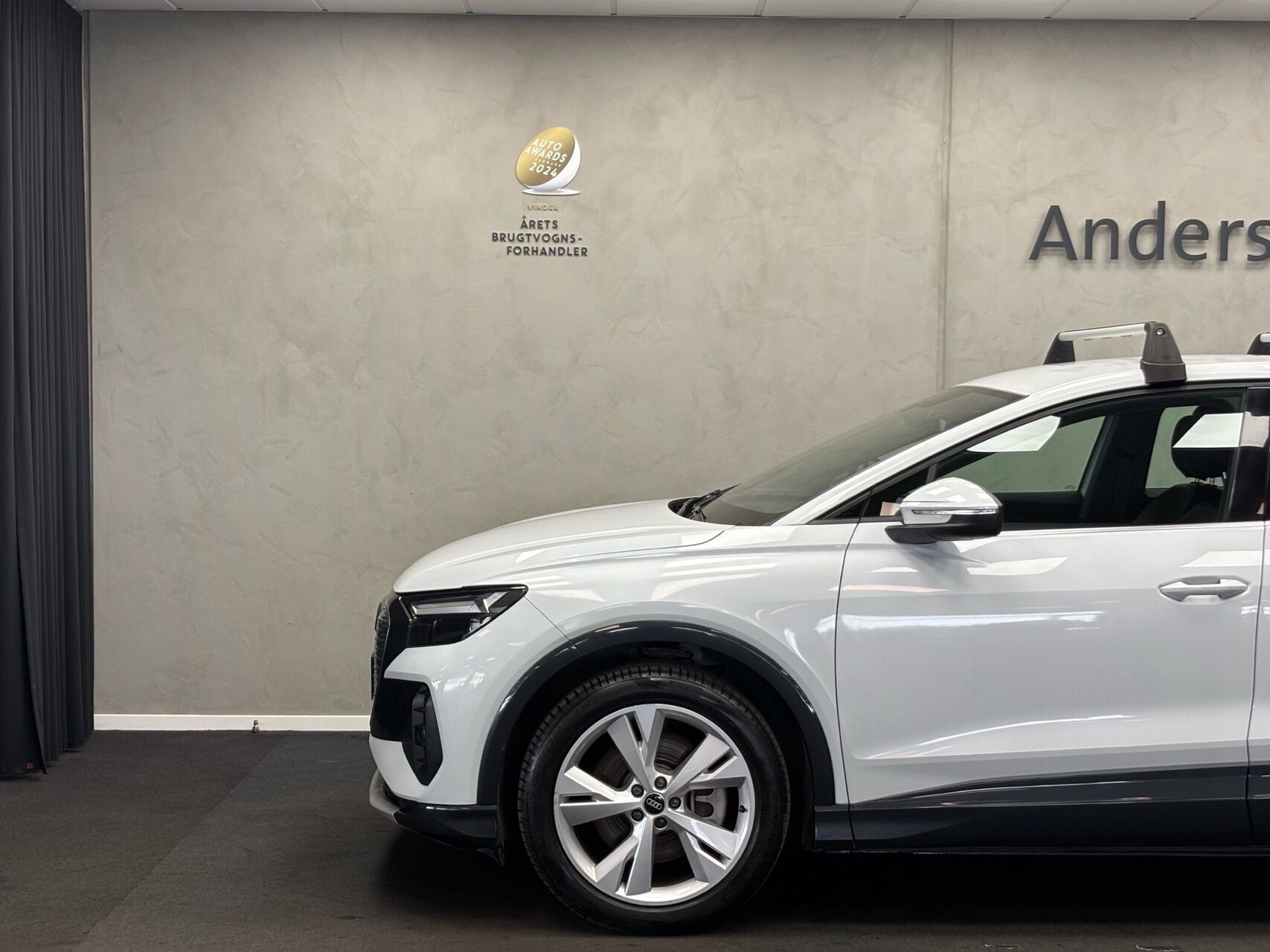 Hvid Audi Q4 fra 2022