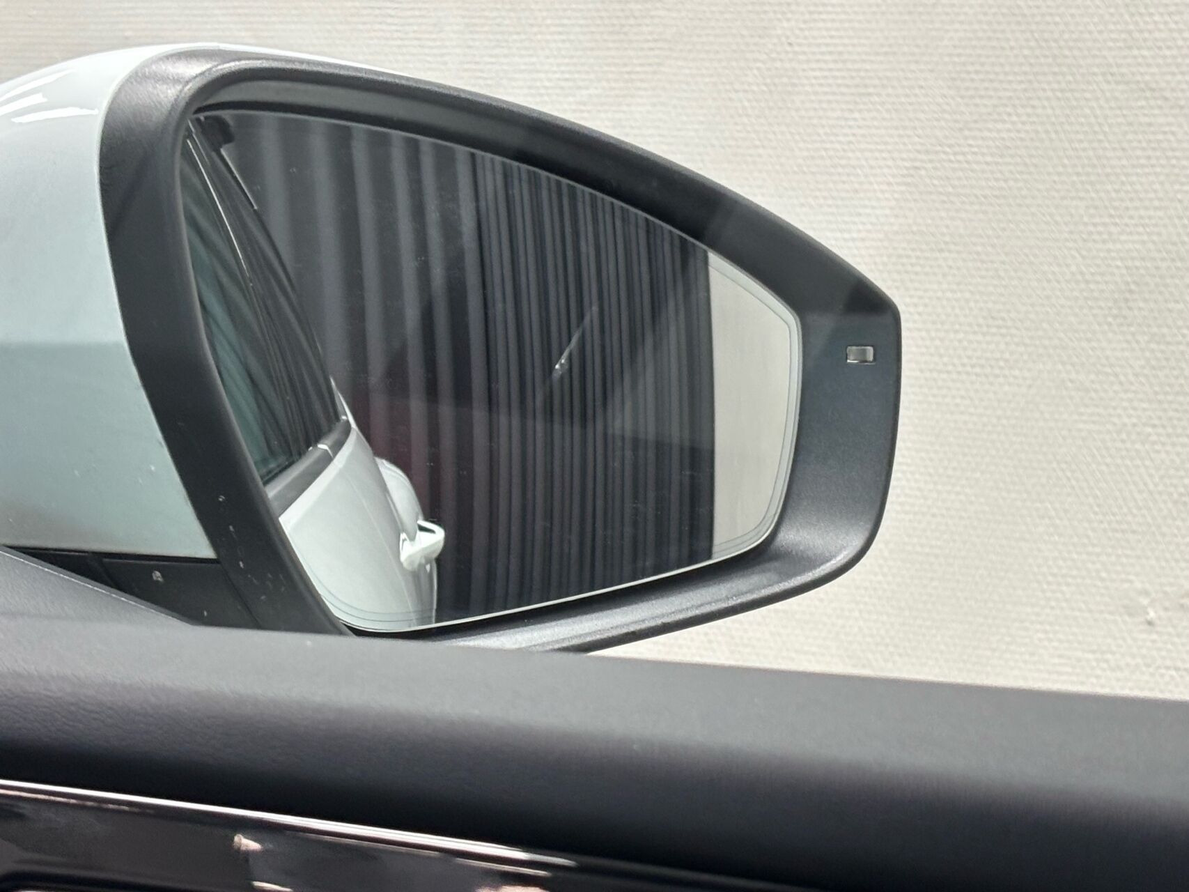 Hvid Audi Q4 fra 2022