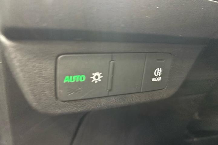 Hvid Audi Q4 fra 2022