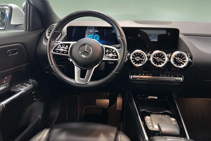 Hvid Mercedes EQA 250 fra 2021
