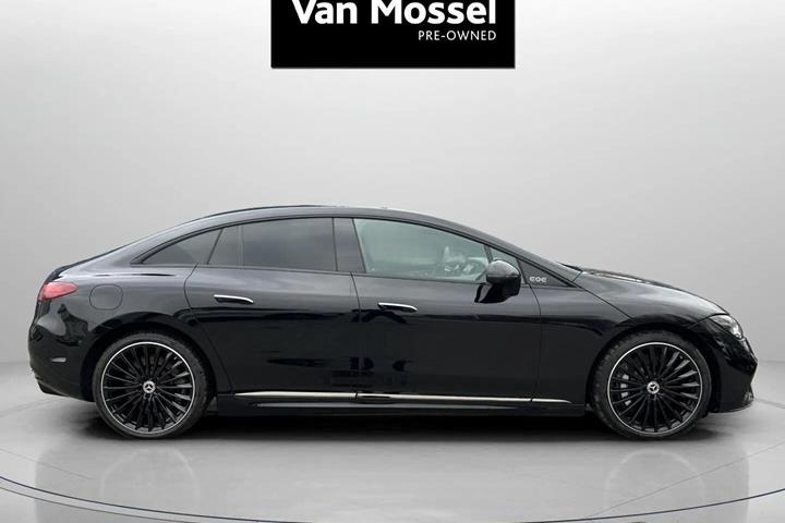 Sort Mercedes EQE 350+ fra 2025