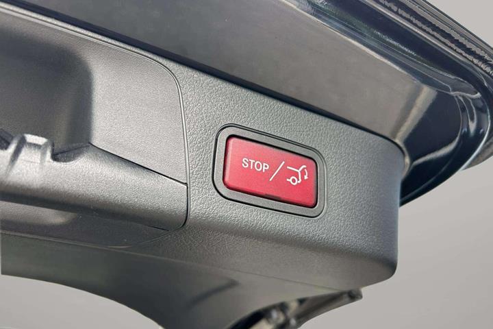 Sort Mercedes EQB 250+ fra 2024