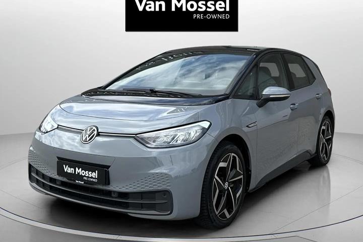Grå VW ID.3 fra 2023 set udefra
