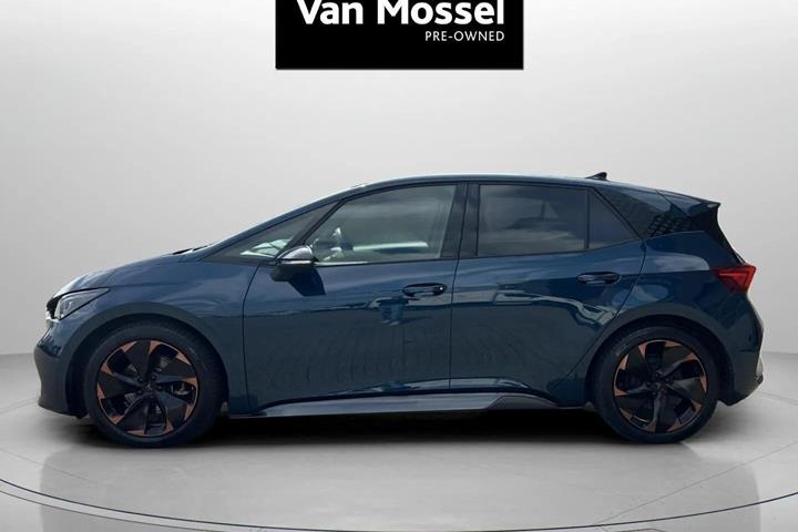 Blå Cupra Born fra 2024
