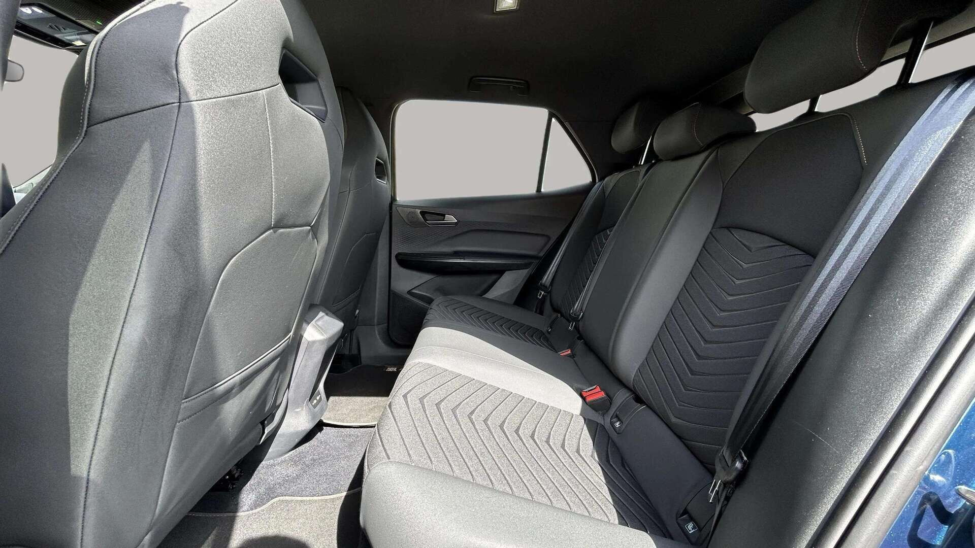 Blå Cupra Born fra 2024