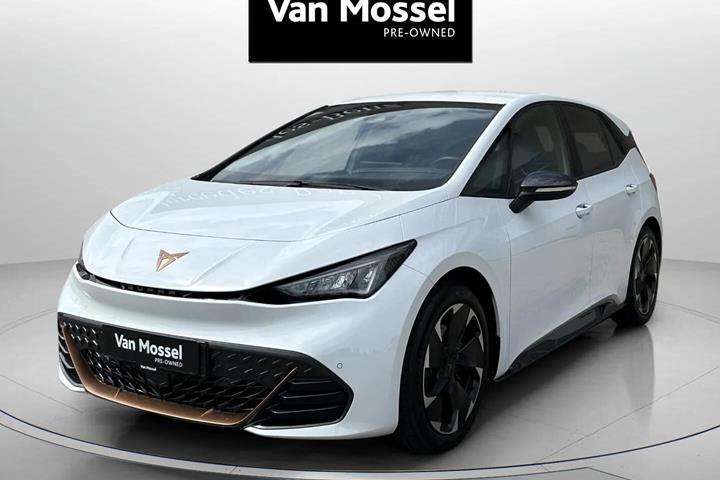 Hvid Cupra Born fra 2023 set udefra