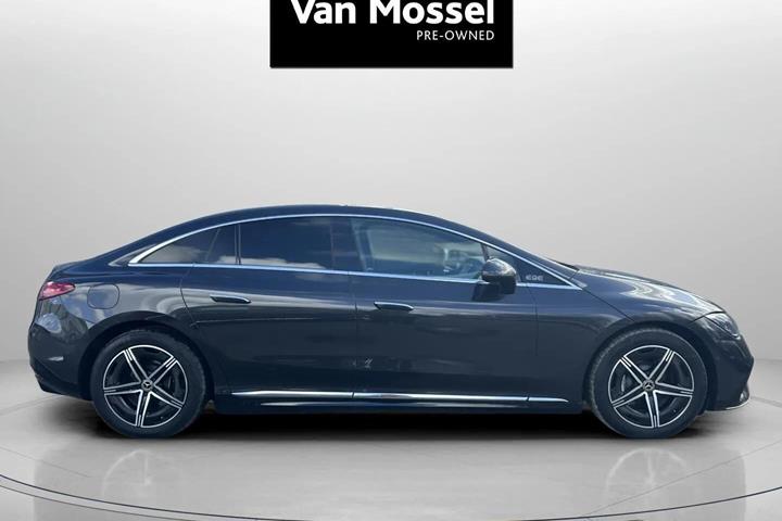 Grå Mercedes EQE 350 fra 2022