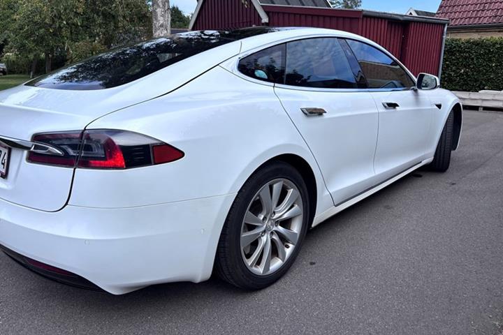 undefined Tesla Model S fra 2018