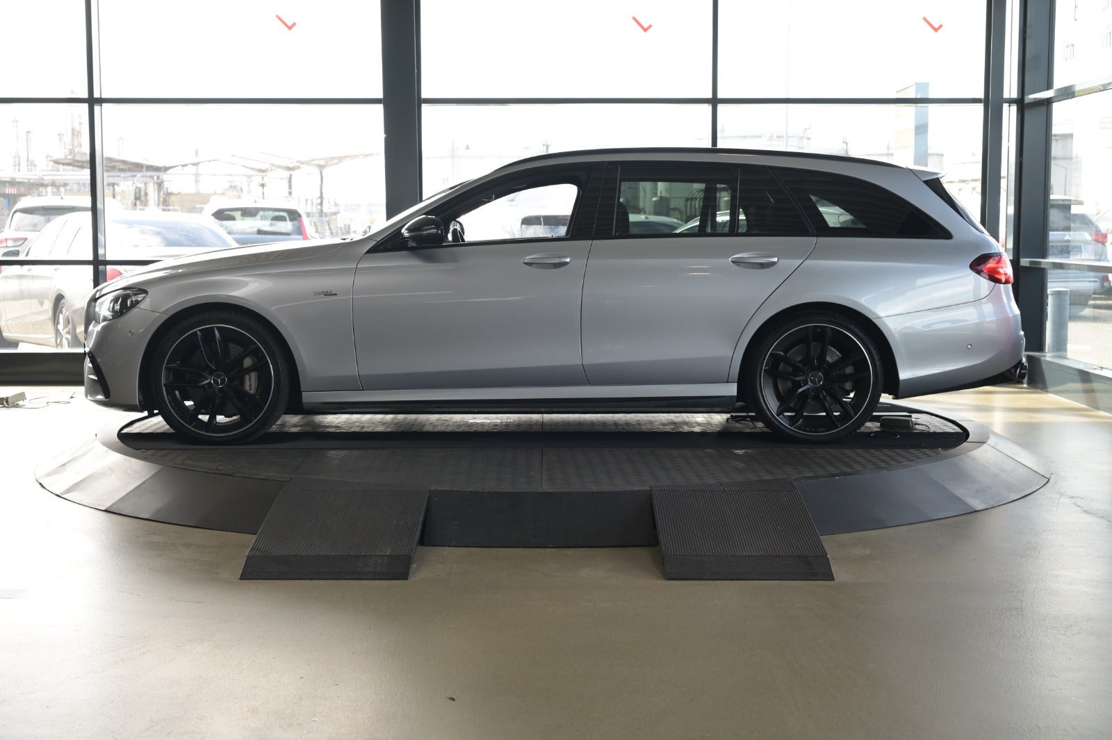 Sølv Mercedes E53 fra 2021