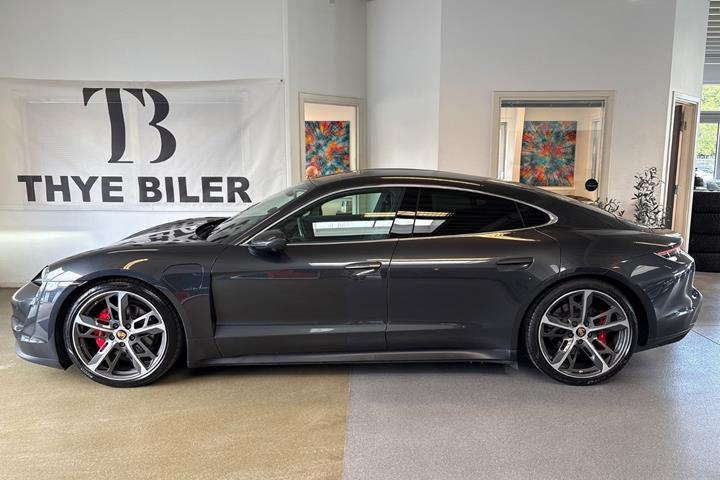 Grå Porsche Taycan 4S fra 2021