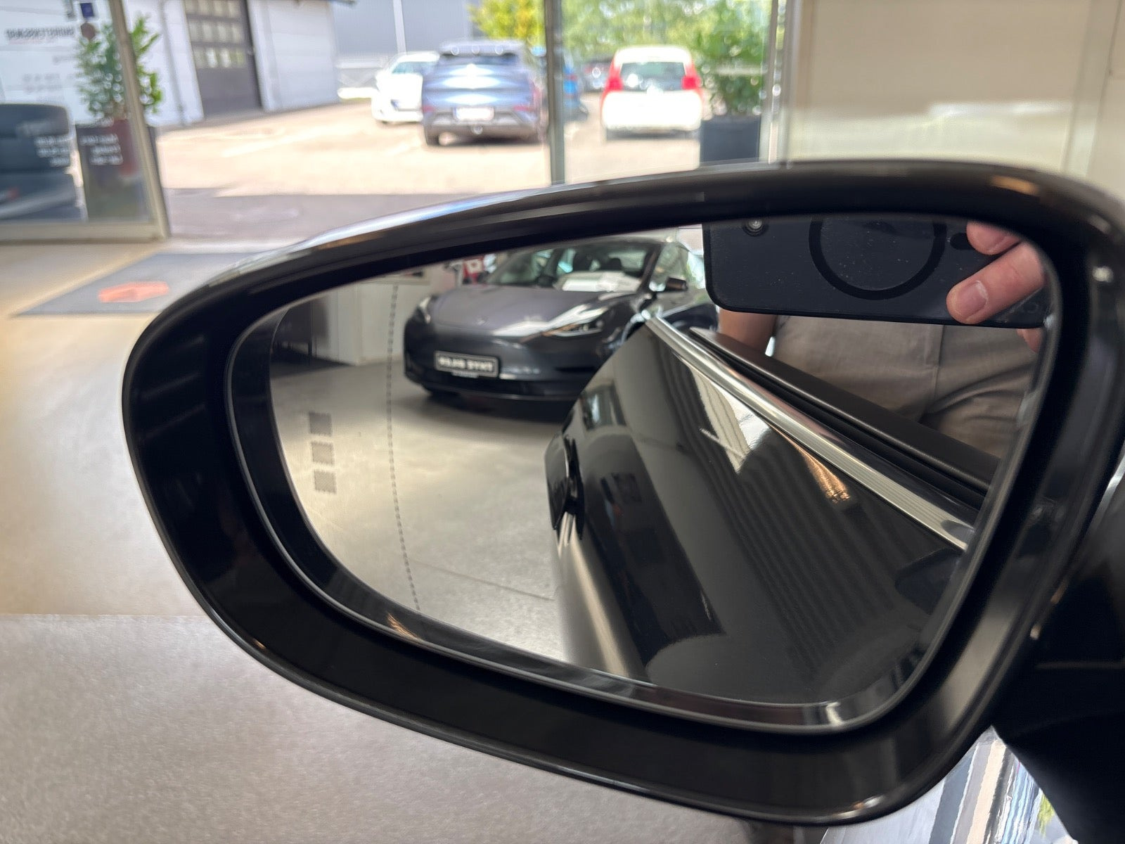 Grå Porsche Taycan 4S fra 2021