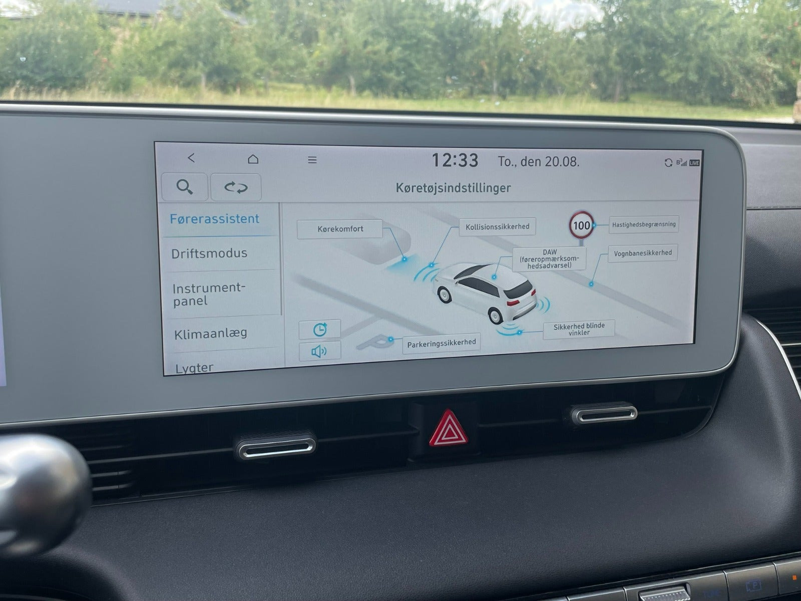 Blå Hyundai Ioniq 5 fra 2024