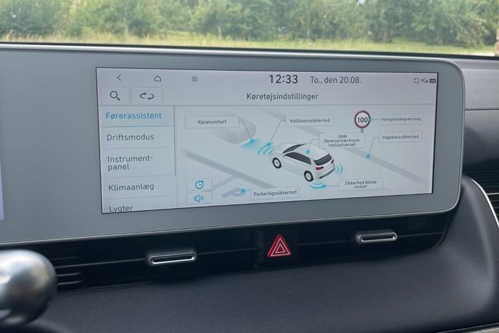 Blå Hyundai Ioniq 5 fra 2024