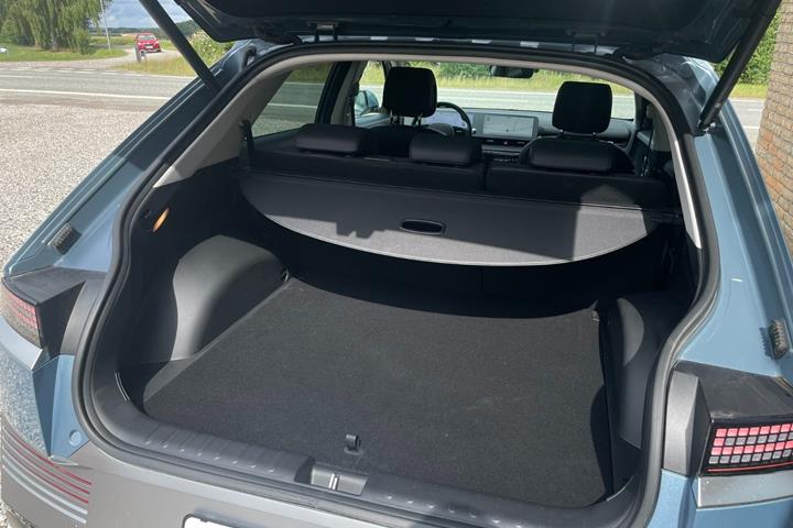 Blå Hyundai Ioniq 5 fra 2024