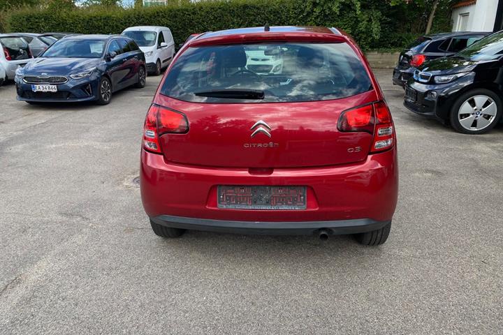 Rød Citroën C3 fra 2013