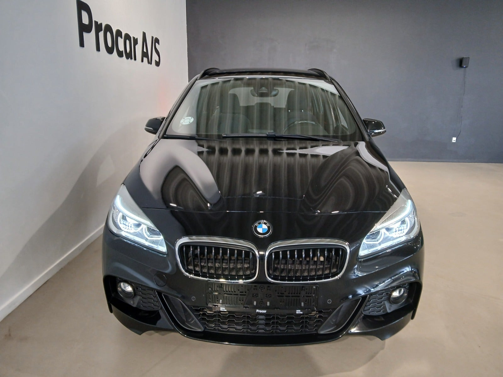 Sort BMW 218i fra 2017