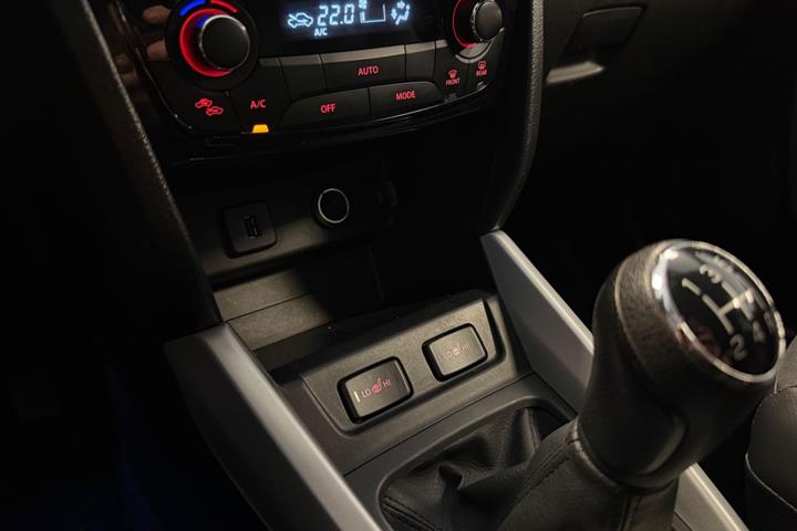 Grå Suzuki Vitara fra 2015