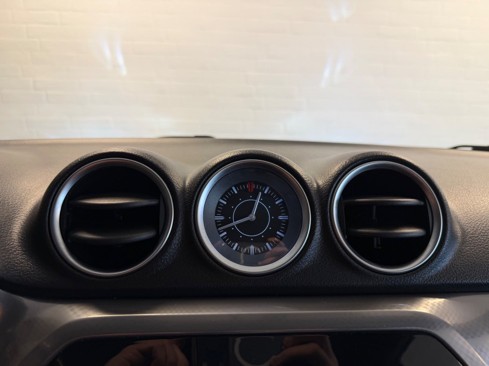 Grå Suzuki Vitara fra 2015