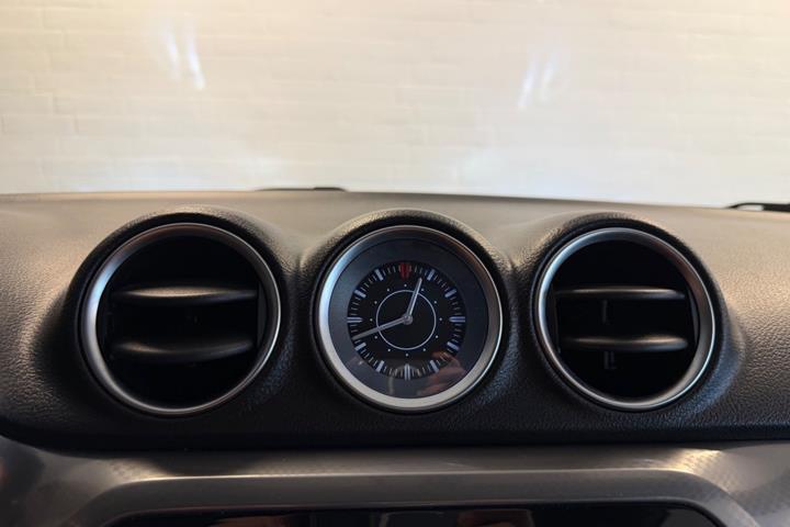 Grå Suzuki Vitara fra 2015