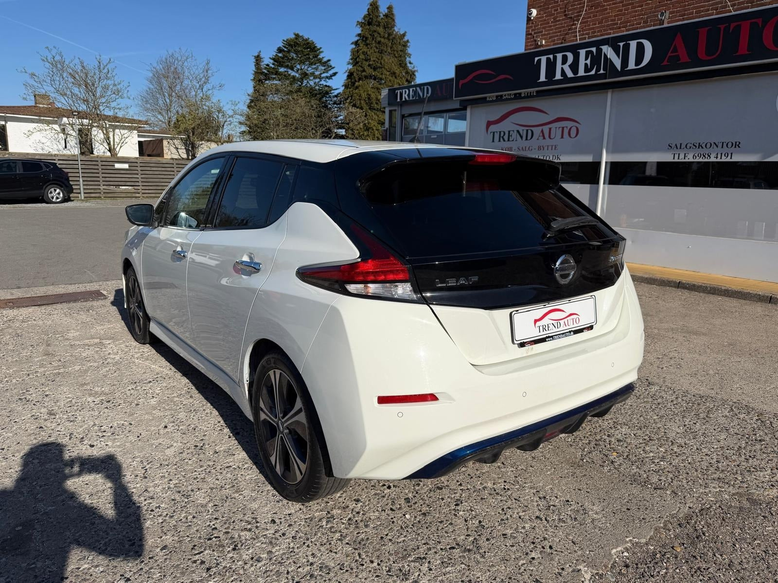 Hvid Nissan Leaf fra 2020