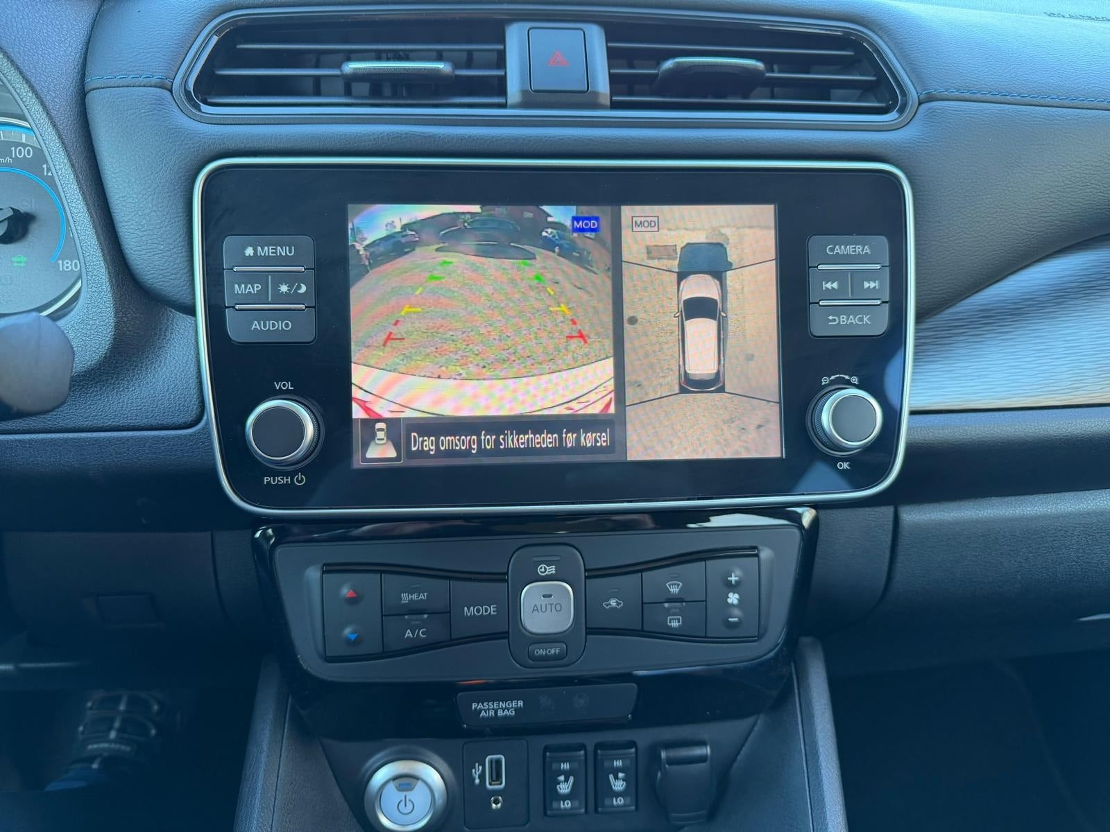 Hvid Nissan Leaf fra 2020