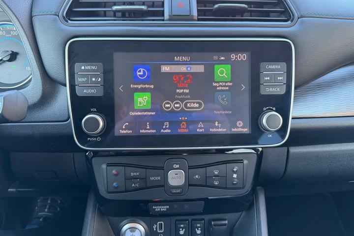 Hvid Nissan Leaf fra 2020