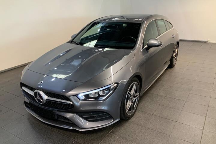 Grå Mercedes CLA200 d fra 2020 set udefra