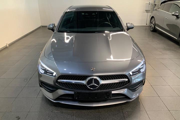 Grå Mercedes CLA200 d fra 2020